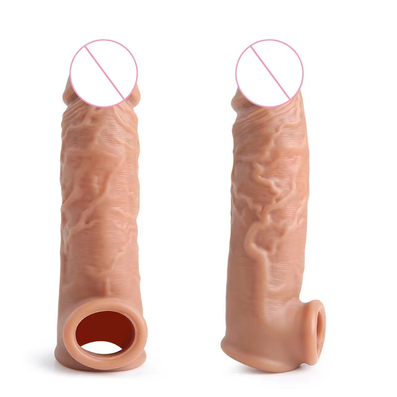 Ultra-Realistic Textured Extension Sleeve with Dual-Stimulation Base（كم واقعي مزخرف لزيادة الطول والسُمك بقاعدة تحفيز مزدوجة）